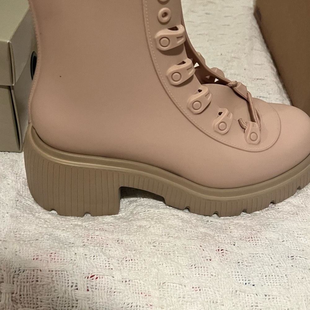 Melissa Cosmo boot